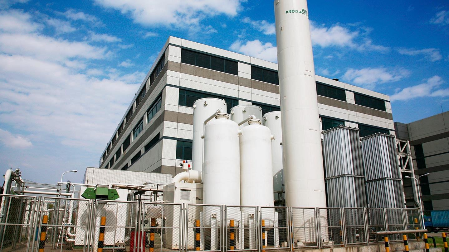 Onsite gas production plant within a fenced in enclosure