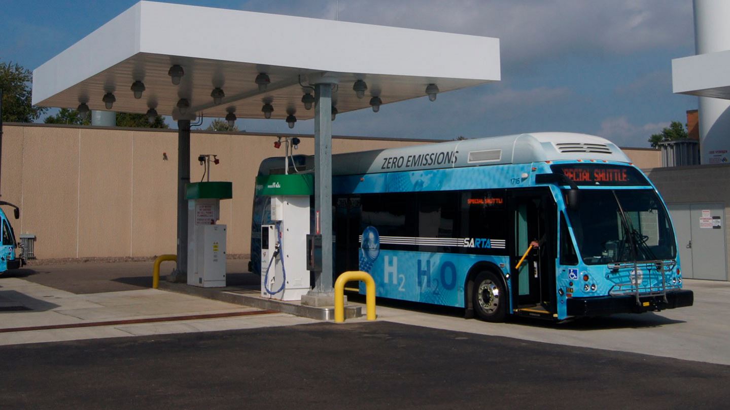 Hydrogen fuel cell bus