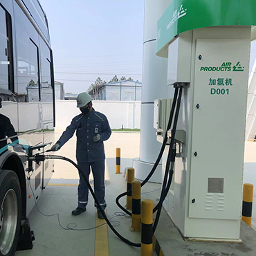 China bus fueling