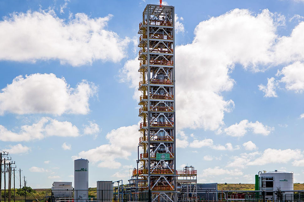 Air Products' state-of-the-art liquefied natural gas (LNG) equipment test facility at Port Manatee in Florida.